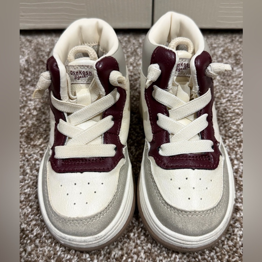 OshKosh B'Gosh Size 6M Toddler Sneakers